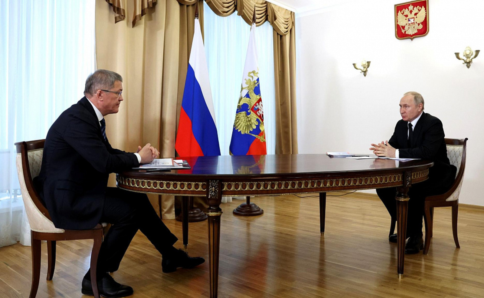 Рабочая встреча Владимира Путина и Радия Хабирова