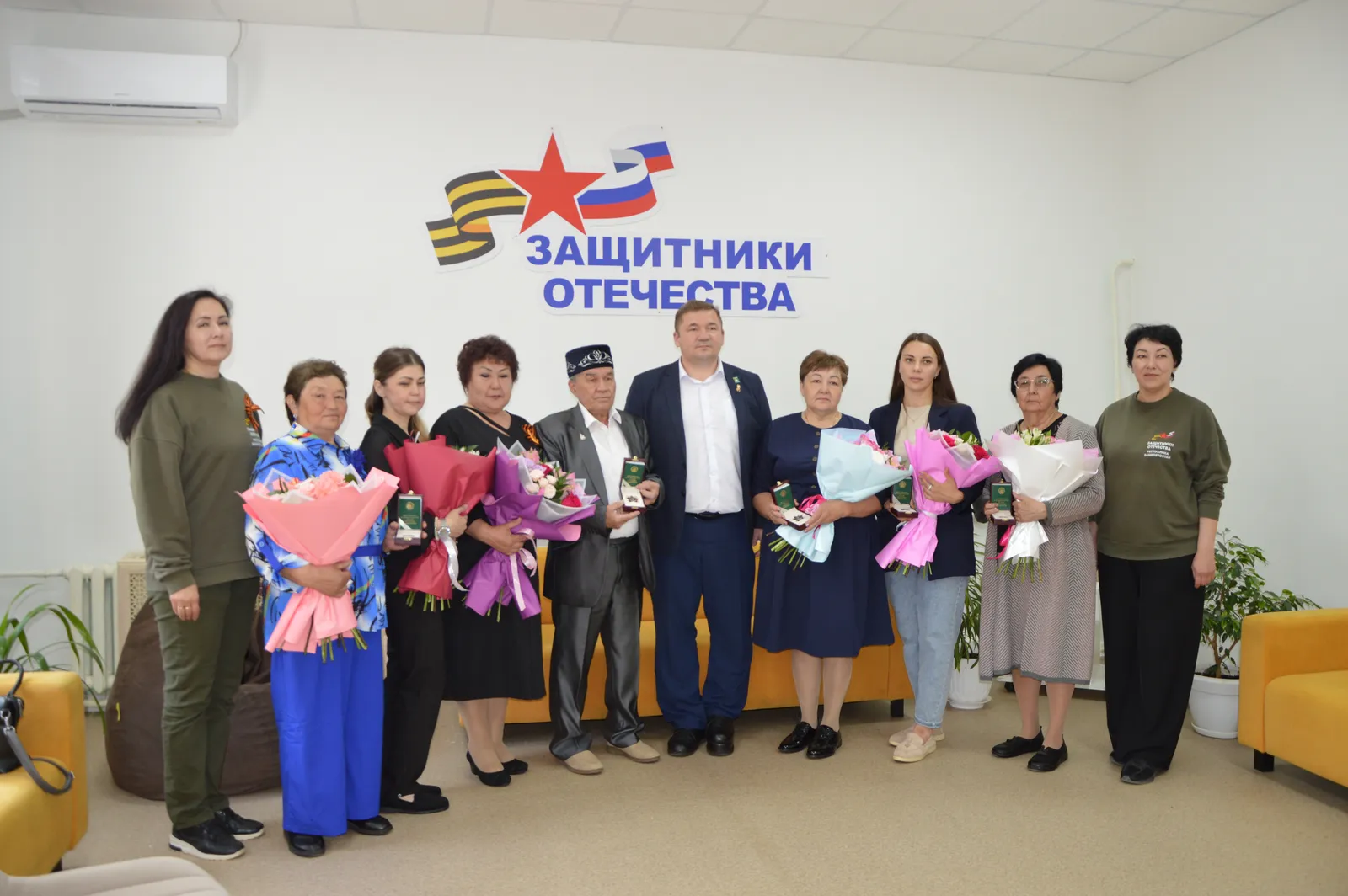 Улар беҙҙең өсөн һәр саҡ тере