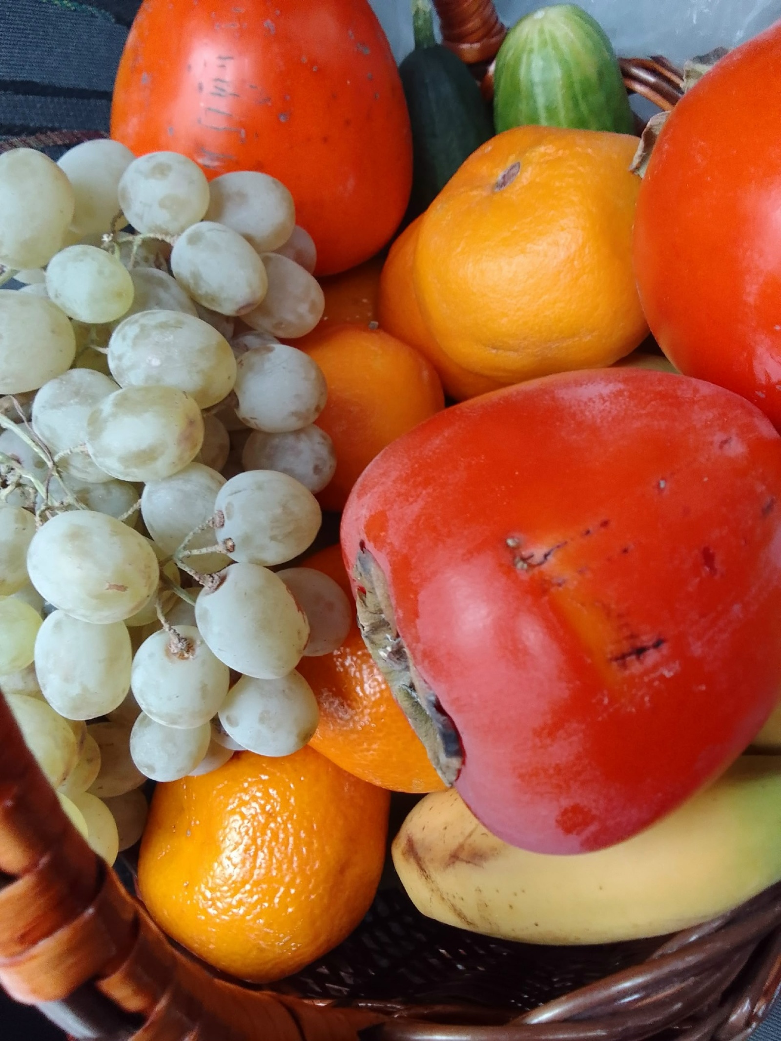 Опасная еда на полках магазинов: что скрывают продукты