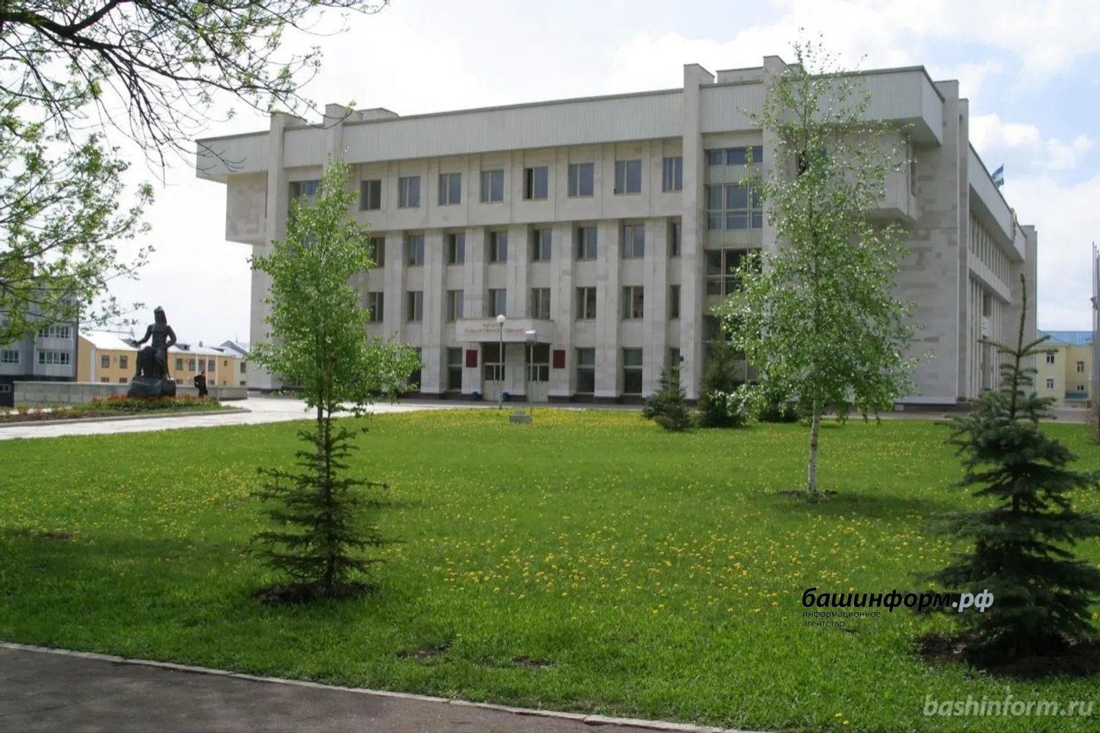 Кто получит 600 тысяч рублей?