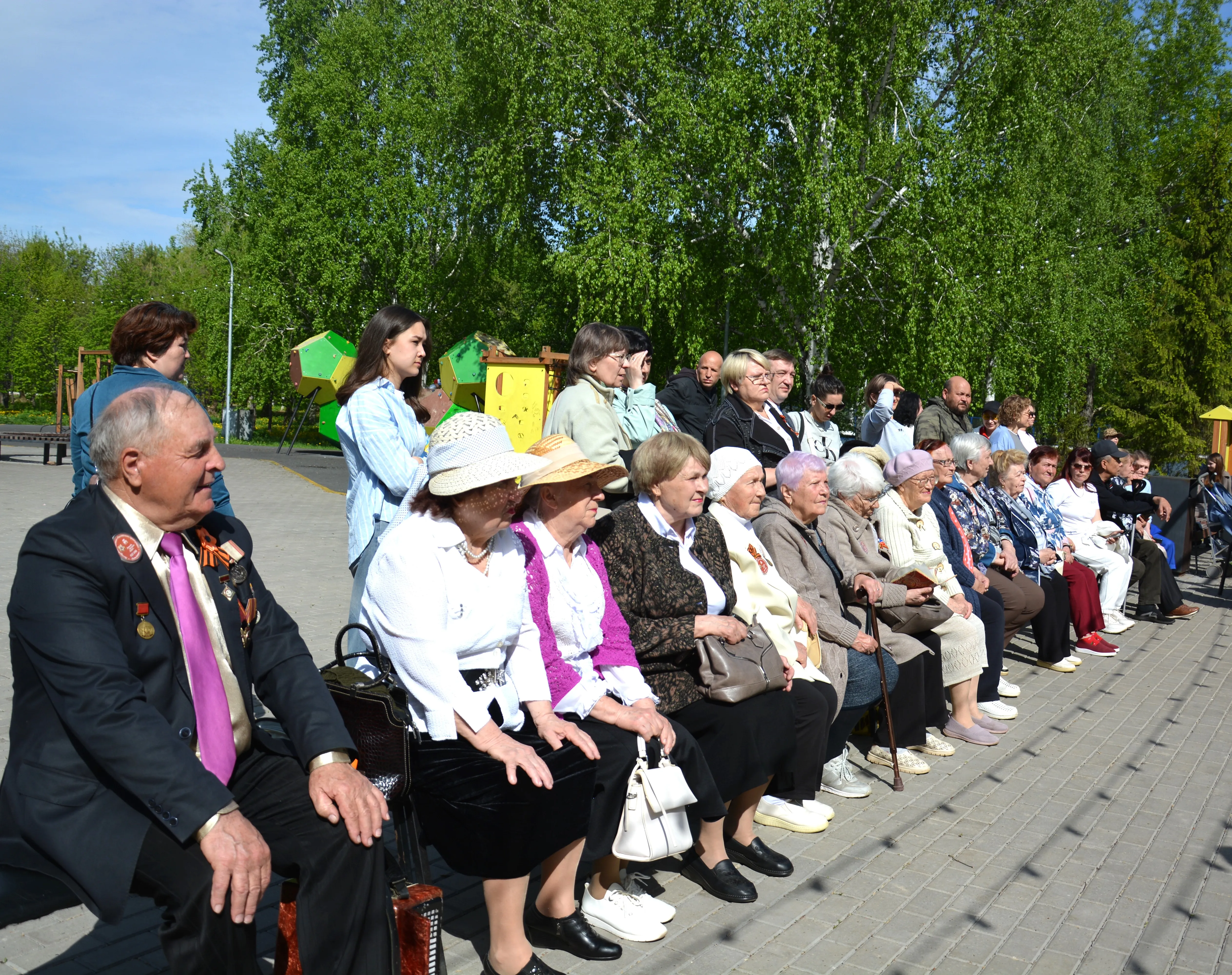 Хәтер һәм өмөт менән һуғарылған "Еңеү вальсы" үтте