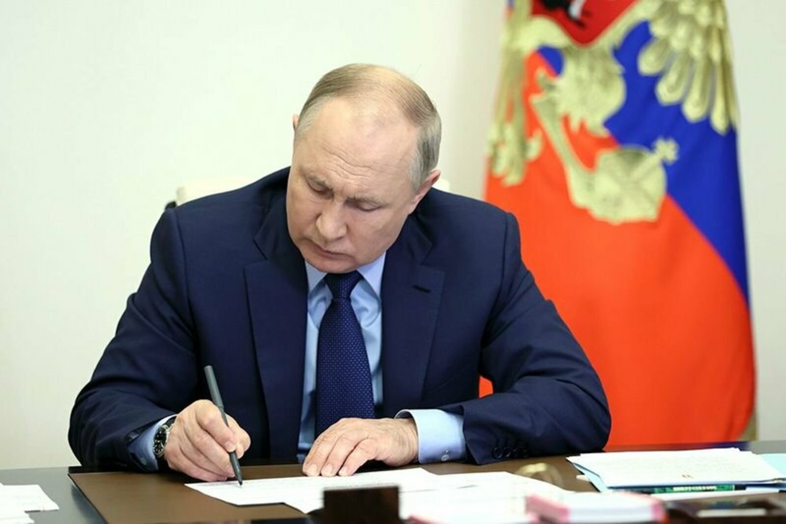 Путин назначил врио глав пяти регионов России