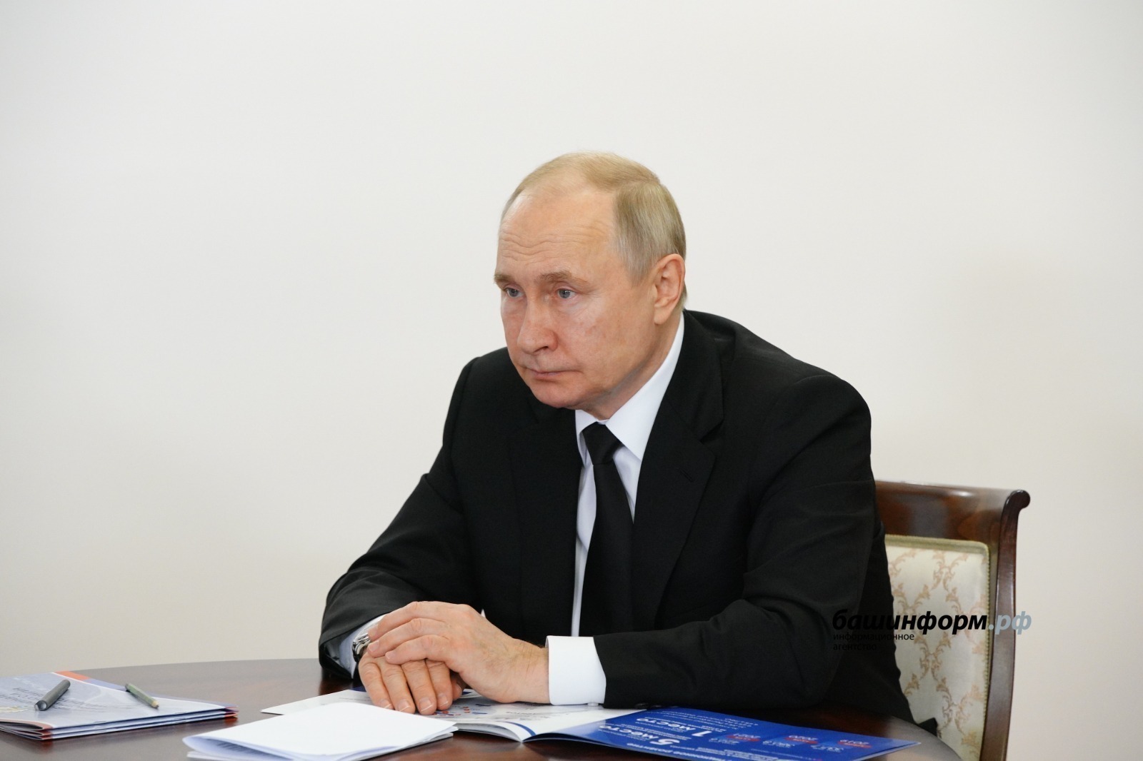 14 декабрҙә - Путин менән тура бәйләнеш