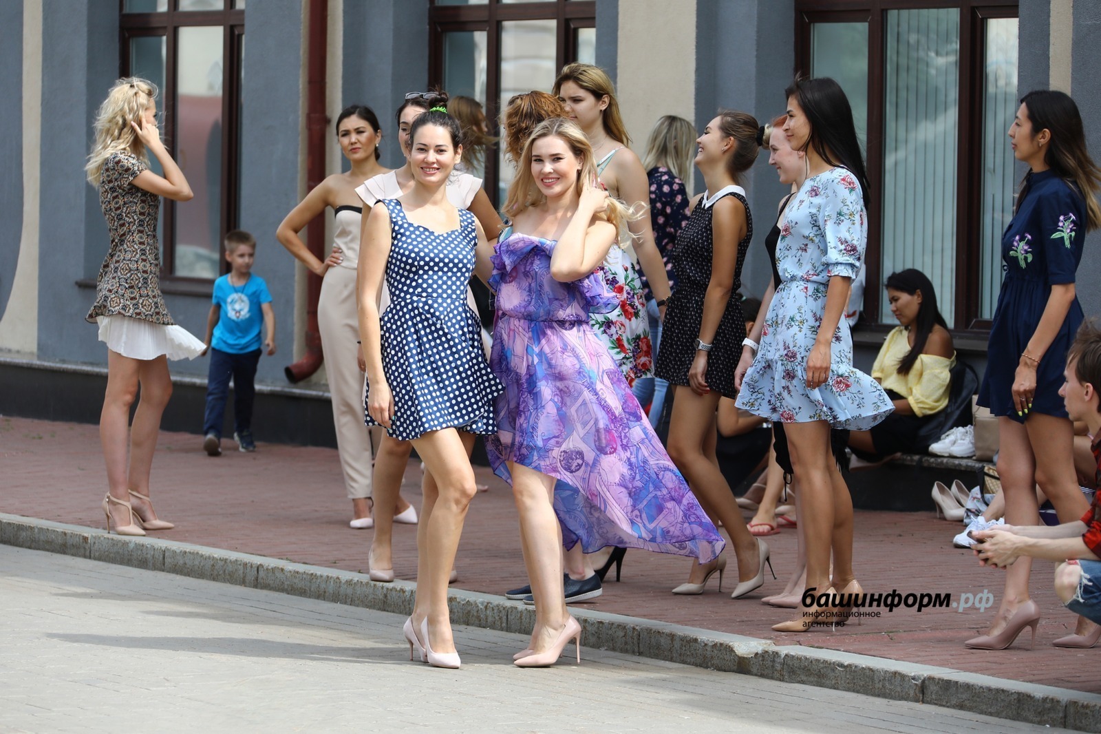 И сколько же нас?